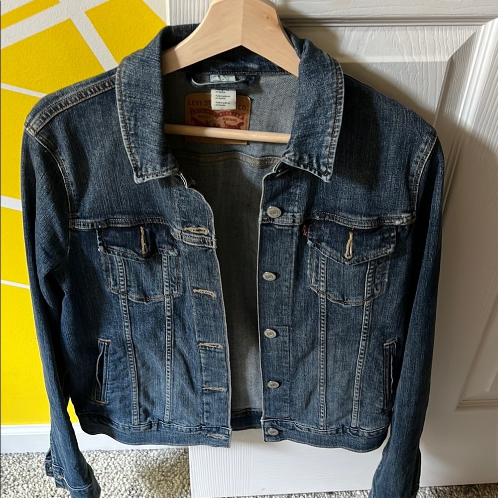 Levi's Blue Jean Jacket Classic Denim Style